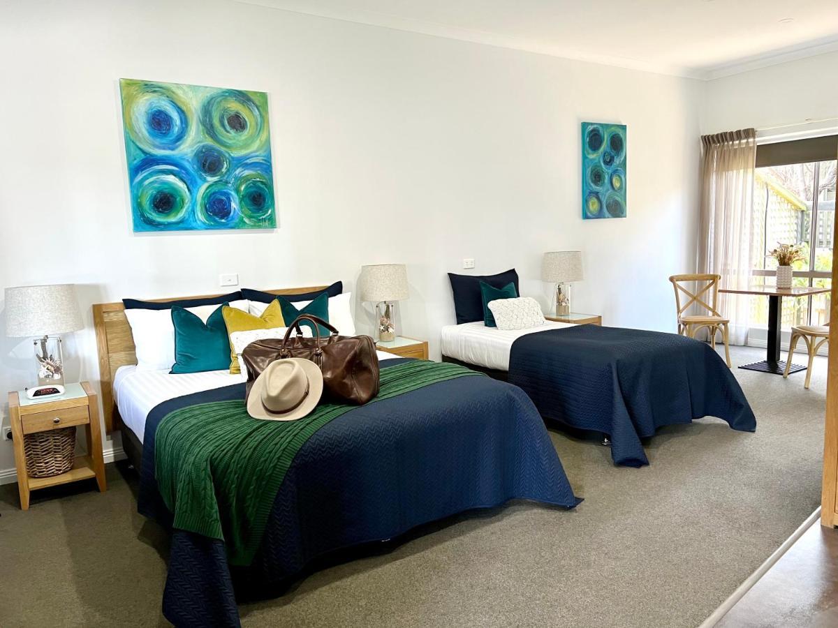 Coastal Waters Motor Inn Лейкс-Ентранс Екстер'єр фото